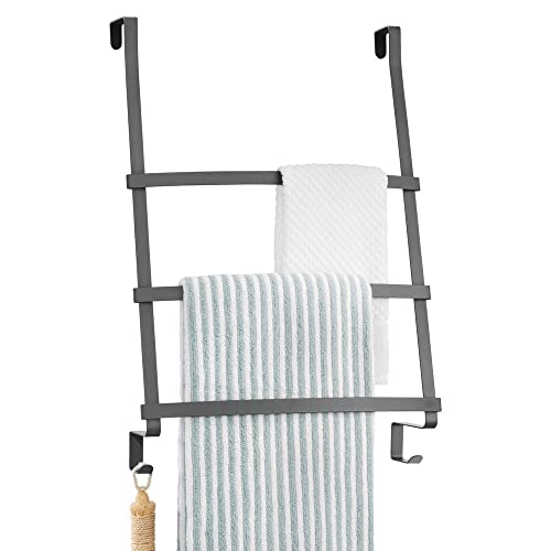 mDesign Over The Door Towel Ladder - Towel Rail with 3 Rungs and 2 Hooks for Bath Towels, Hand Towels or Clothing - Over The Door Towel Rack - Br