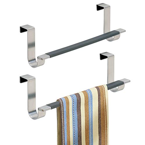 mDesign Over Cabinet Door Hand Towel Holder for Kitchen - 23 cm Wide Hanger Hooks Inside/Outside Cupboard Doors for Storage - Over Door Towel Rai