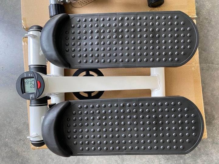 Nu & Moll Steppers for Exercise Stair Stepper with Resistance Bands, with 300LBS Loading Capacity, Hydraulic Fitness Stepper with LCD Monitor, Mi