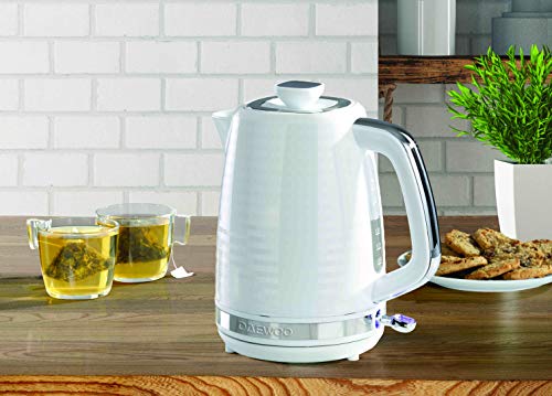 Daewoo SDA1970 Hive Textured Body Kettle with Concealed Heeating Element, Power On Indicator and Removable Filter, Automatic and Manual Switch Of