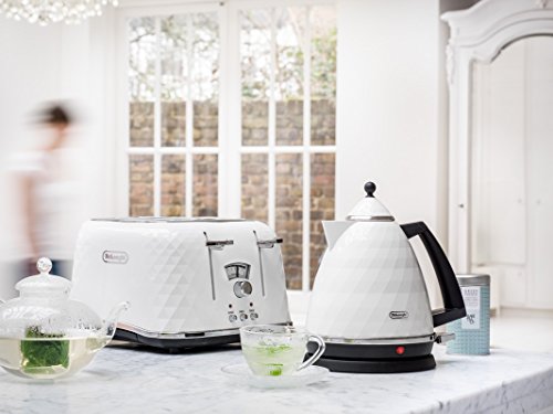 De'Longhi Brillante KBJ3001W Kettle - White